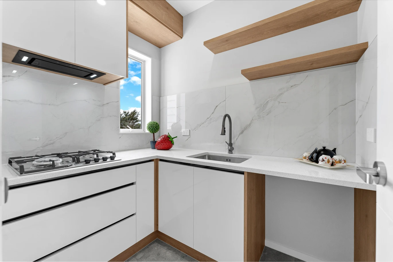 Ormiston school zone, brandnew 6 beds 5.5 baths house on 396m2 section, with 2 kitchens, 2 beds granny, 32 Castlebane Drive, Flat Bush, Auckland