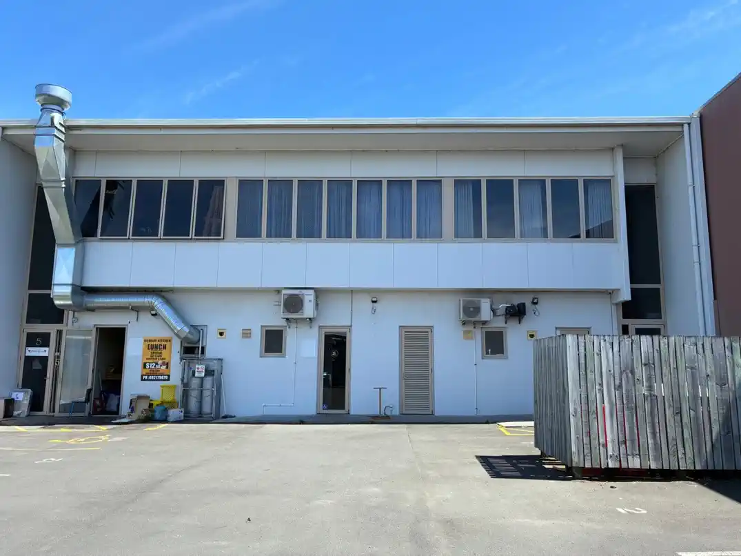 For rent, 3 beds 1 bath apartment, Available now, 324 Main Road, Huapai, Auckland