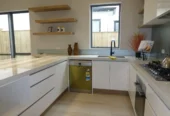6 bed 5 baths (4 ensuites) house on 402m2 section, with 2 beds granny, 18 Horsefield Drive, Flat Bush, Auckland