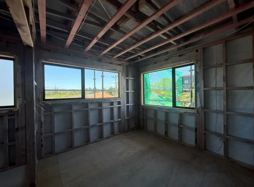 Under construction, brandnew 4 beds 3 baths home with garage and 2 ensuites, 1 ensuite ground floor, moments from schools, shopping centre, train station, Lot A, 5 Arawa Street, New Lynn, Auckland