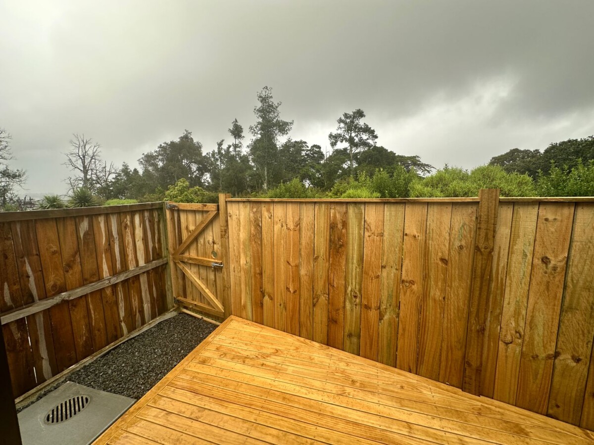 6 beds 4.5 baths house, with 2 beds granny, 23 Drumnaconagher Road, Flat Bush, Auckland