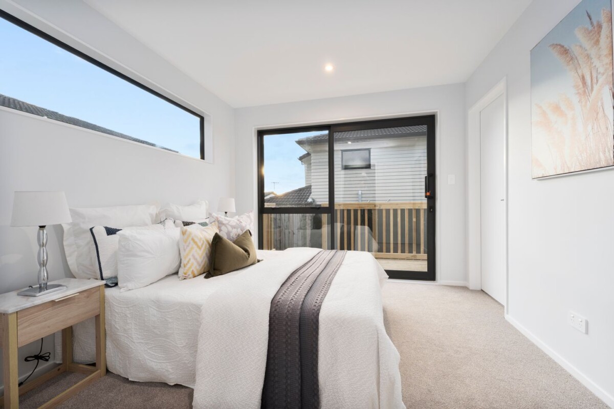 Brandnew 2 beds + study + balcony + 1 rumpus room with ensuite on ground floor, Minutes to WestCity, Lincoln Road shopping, Pak’n Save, 16D Geordie Street, Henderson, Auckland