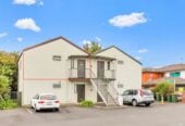 Albany school zone, 2 beds 1 bath apartment with 2 car parks, minutes to Albany Mall, 2/437B Albany Highway, Albany, Auckland