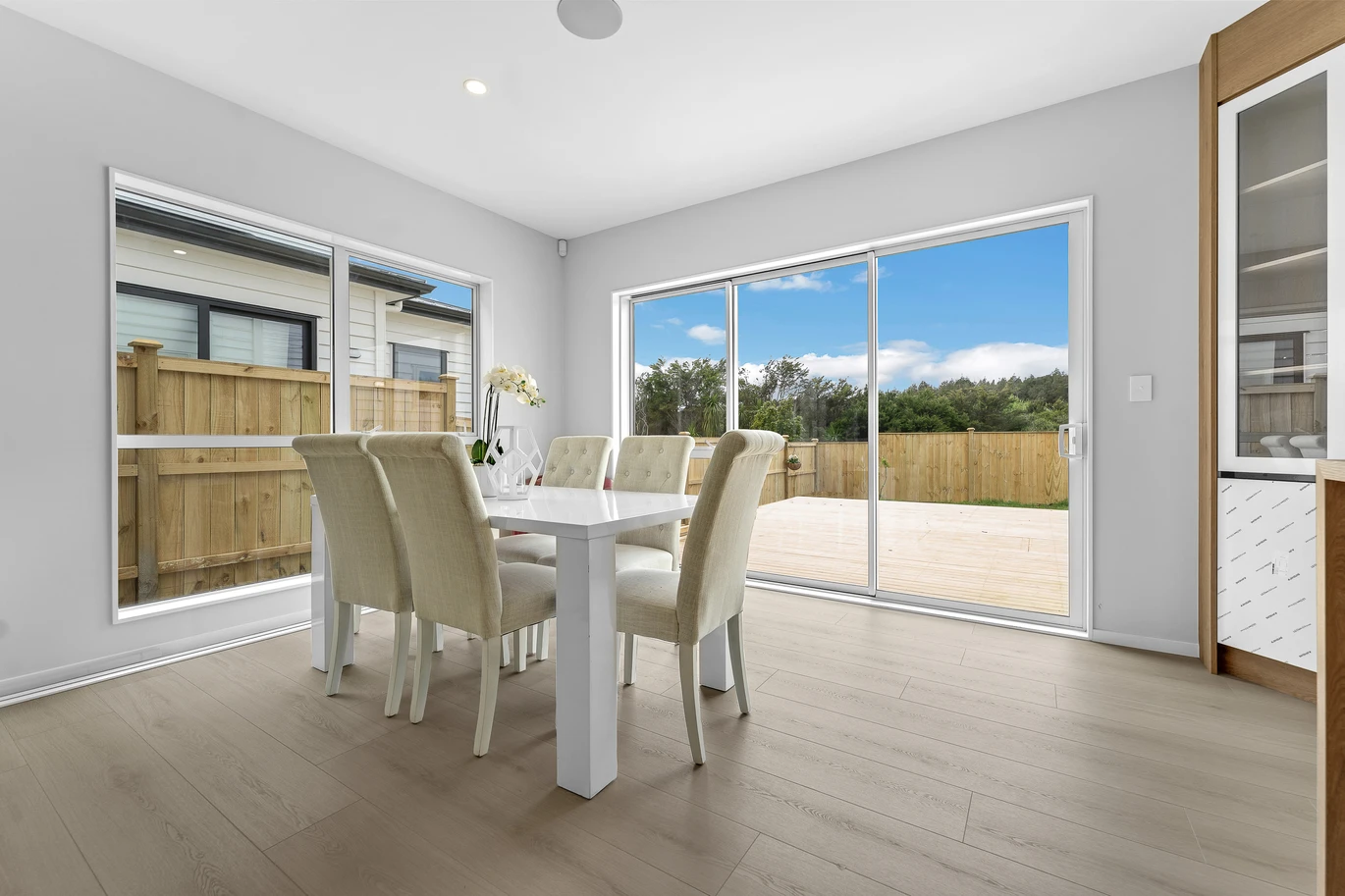 Ormiston school zone, brandnew 6 beds 5.5 baths house on 396m2 section, with 2 kitchens, 2 beds granny, 32 Castlebane Drive, Flat Bush, Auckland