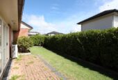 For rent, 5 beds 3 baths house, Available on Thu 18th Dec, 4 Woolaston Place, Flat Bush, Auckland