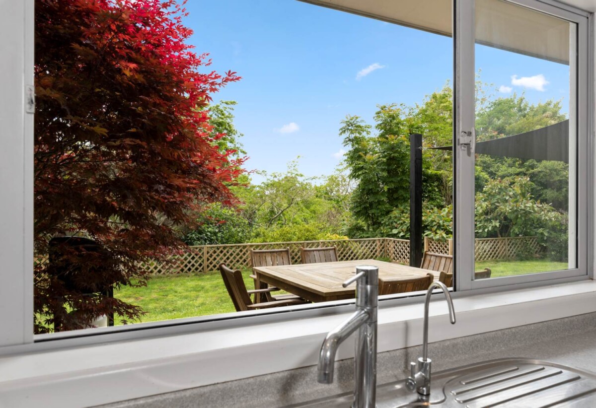 Future Urban Zone in a high-growth area, built with plaster over concrete, 385m² 5 beds house on 1.4200ha land, close to schools, shopping centre, motorway access, currently rented, 59 Russell Road, Wainui, Orewa, Auckland