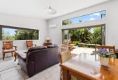 Future Urban Zone in a high-growth area, built with plaster over concrete, 385m² 5 beds house on 1.4200ha land, close to schools, shopping centre, motorway access, currently rented, 59 Russell Road, Wainui, Orewa, Auckland