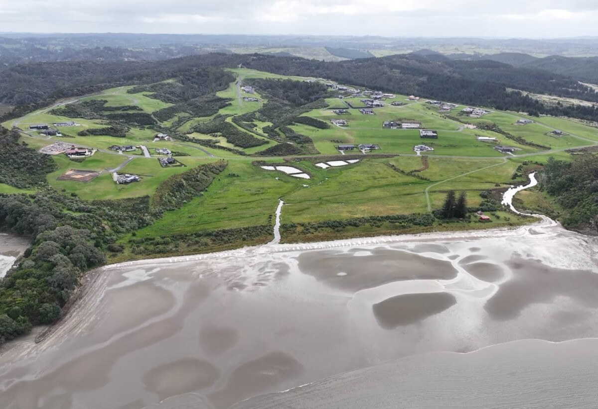 1998m² lifestyle section in Weiti Bay, 30 minutes from Auckland CBD and 15 minutes from Long Bay, 3 Taemai Place, Okura Bush, Albany, Auckland
