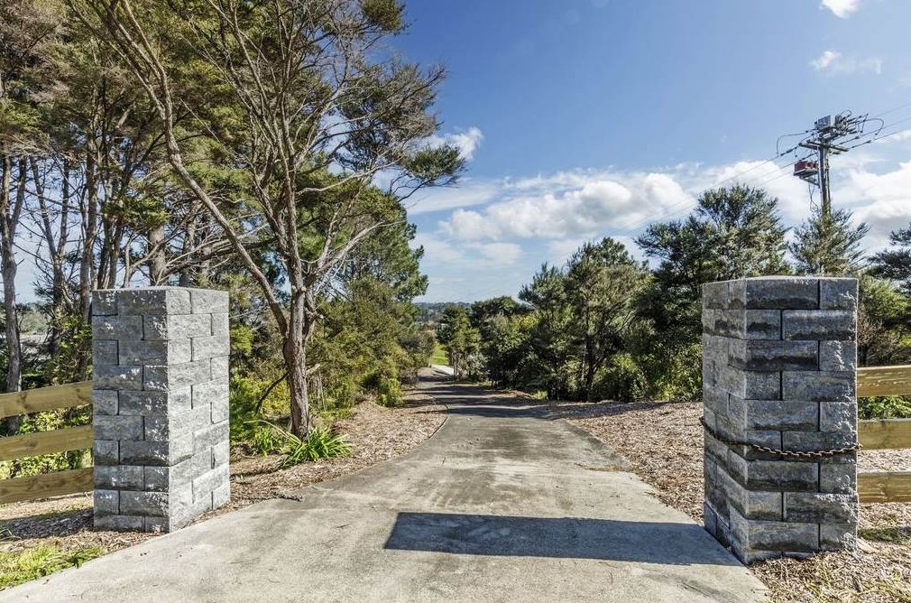 Long Bay School zone, 2.0186ha lifestyle section, 313 Okura River Road, Okura, Auckland