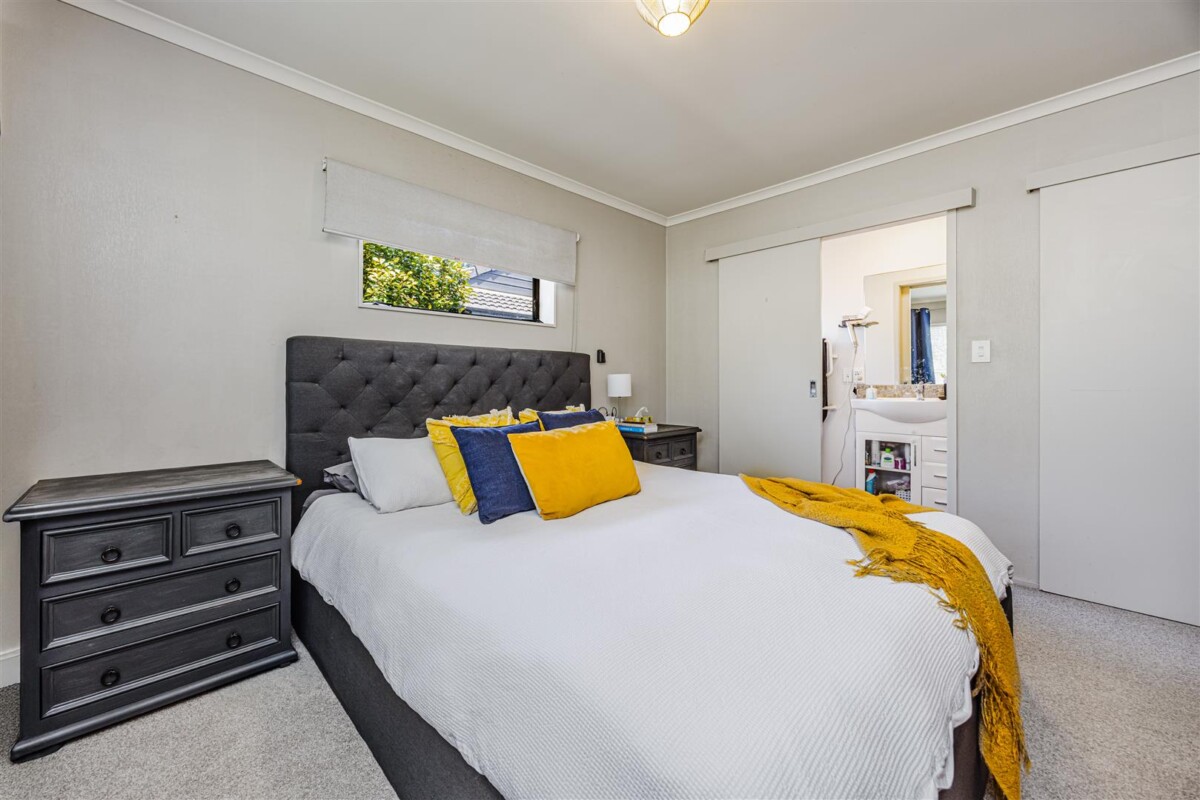 Macleans school Zone, renovated, brick 3 beds house, 21A Britannia Place, Half Moon Bay, Auckland