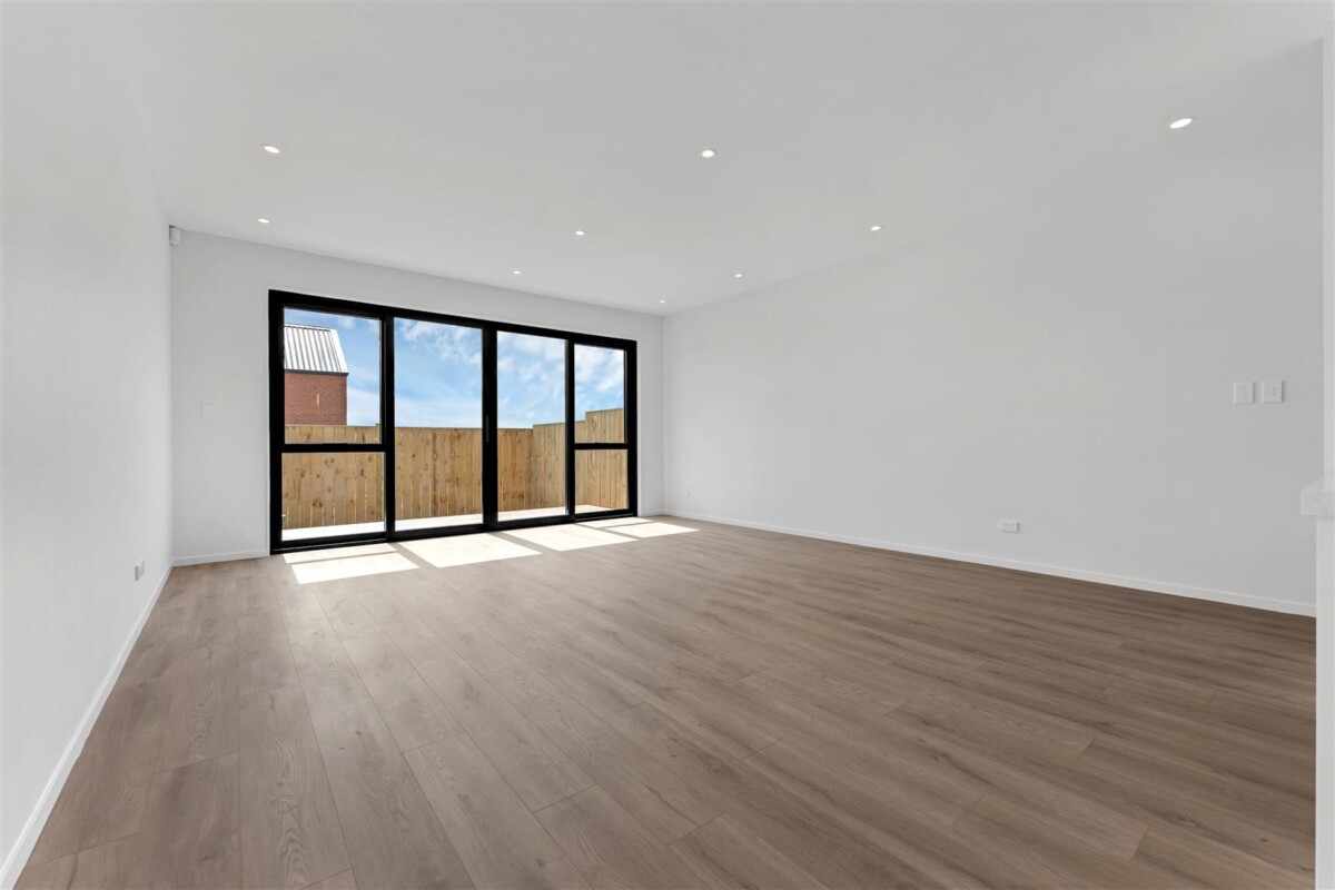 Brand New 4 Beds 3 baths Home with Brick Cladding, with easy access to schools, shops, and motorway, 12 Waimarie Drive, Karaka, Auckland