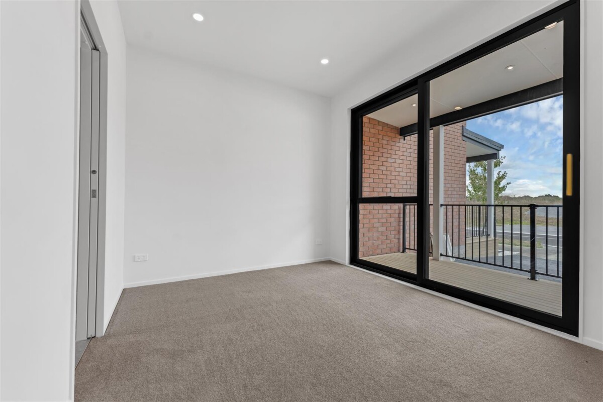 Brand New 4 Beds 3 baths Home with Brick Cladding, with easy access to schools, shops, and motorway, 12 Waimarie Drive, Karaka, Auckland
