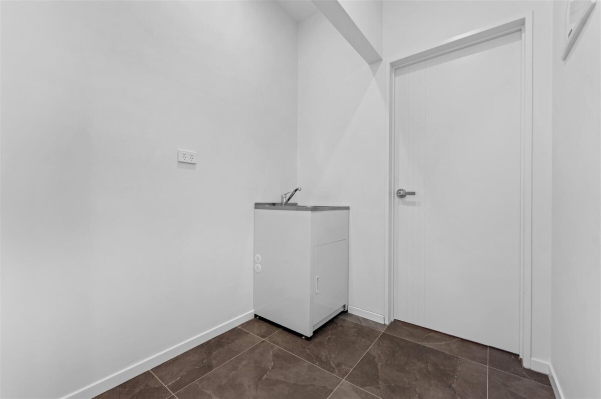 Brand New 4 Beds 3 baths Home with Brick Cladding, with easy access to schools, shops, and motorway, 12 Waimarie Drive, Karaka, Auckland