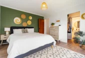 MORTGAGEE SALE, Botany Downs School zone, Corner Brick & Tile 4 beds house on 770m2 section, 1 Lexington Drive, Botany Downs, Auckland
