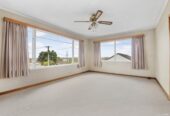 Double Westlake school zone, Brick 3 beds house on 1298m2 section, with RC, EPA for 3 new houses, minutes from Milford Mall, shops, beach, schools, live or develop, 5 Richards Avenue, Forrest Hill, Auckland