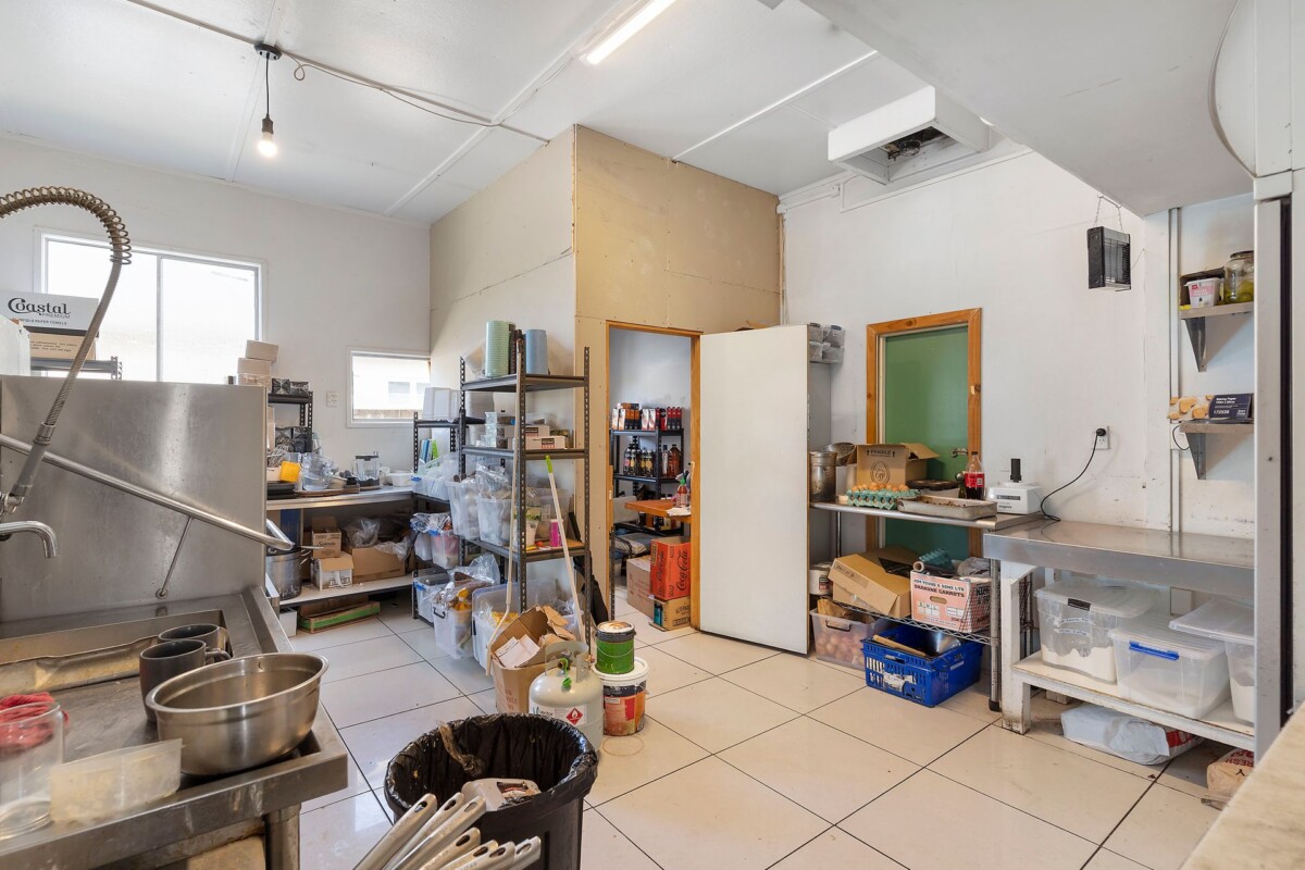 Mixed Housing Urban zone, 544m2 section, Building 181 m2, Currently tenanted by a cafe and studio, the total rental income is approximately $67,000 per year, including GST, 117 Trafalgar Street, Onehunga, Auckland