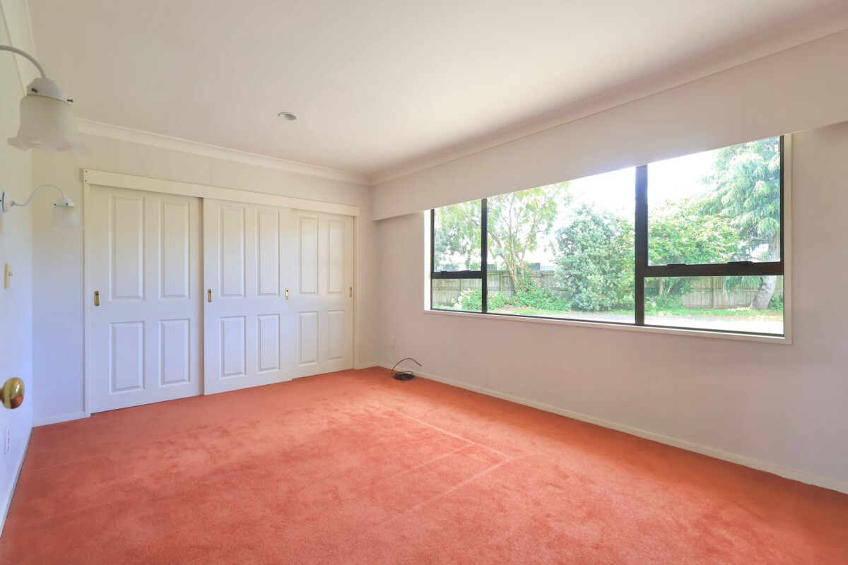 4 beds + 3 beds houses on 1858m2 section, with RC for 10 new homes, Enquiries Over $2,000,000, 591 & 593 Great South Road, Papakura, Auckland