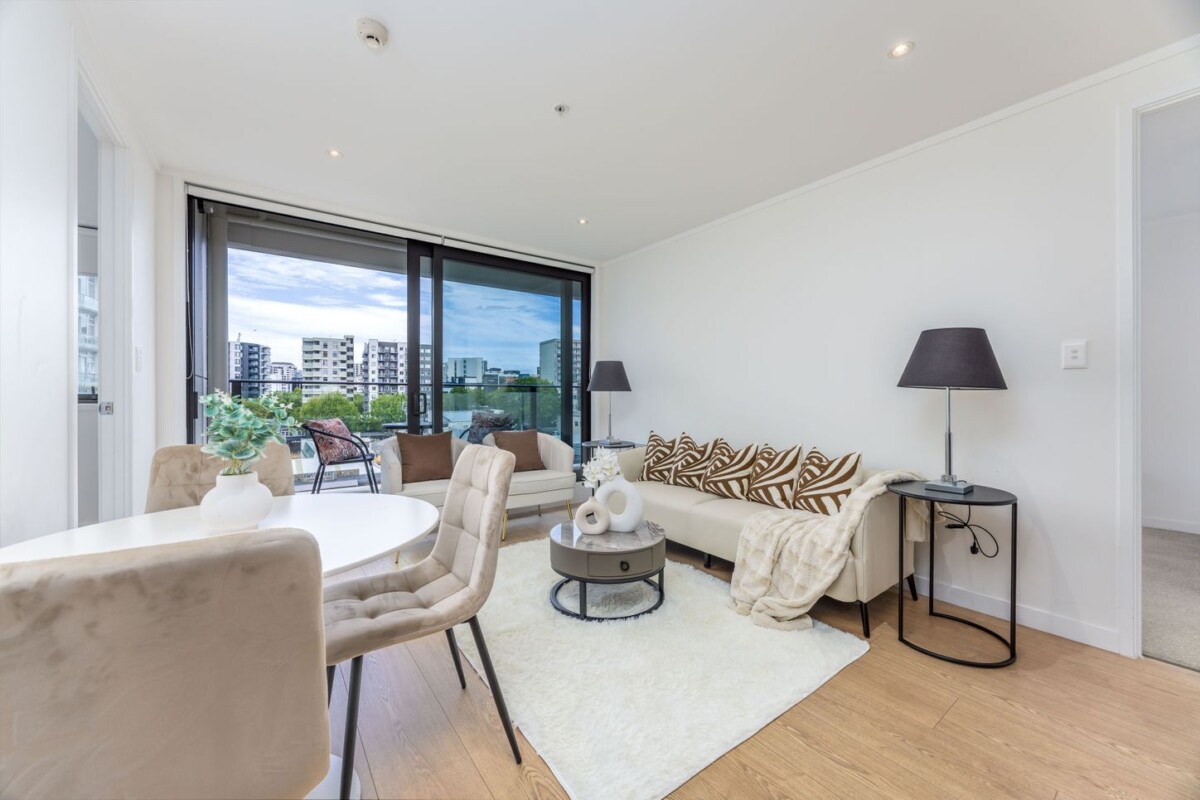 2 beds 2 baths apartment (63m2), 805/147 Nelson Street, Auckland