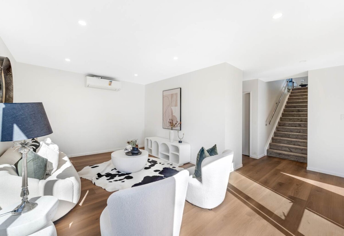 Long Bay school zone, brandnew 4 beds 3.5 baths home with garage, minutes to cafes, shops, and the beach, 35A Toroa Street, Torbay, Auckland