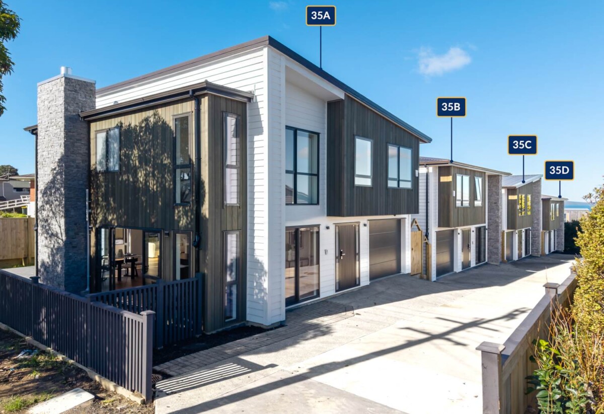 Long Bay school zone, brandnew 4 beds 3.5 baths home with garage on 272m2 section, minutes to cafes, shops, and the beach, schools, 35D Toroa Street, Torbay, Auckland
