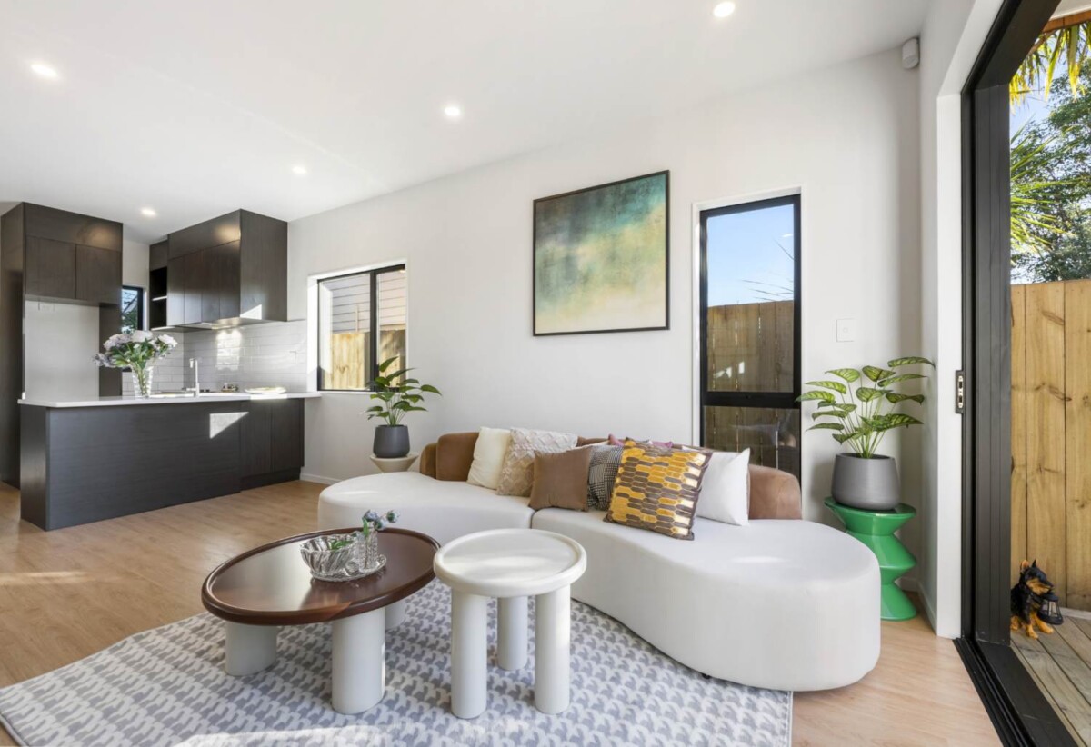 Walks to schools and seaside, brandnew 2 bed or 3 beds homes, minutes to shopping centre, 163-165 Lake Road, Belmont, Auckland