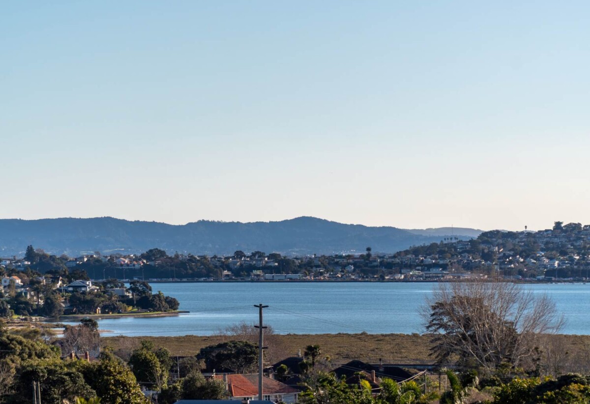 Walks to schools and seaside, brandnew 2 bed or 3 beds homes, minutes to shopping centre, 163-165 Lake Road, Belmont, Auckland