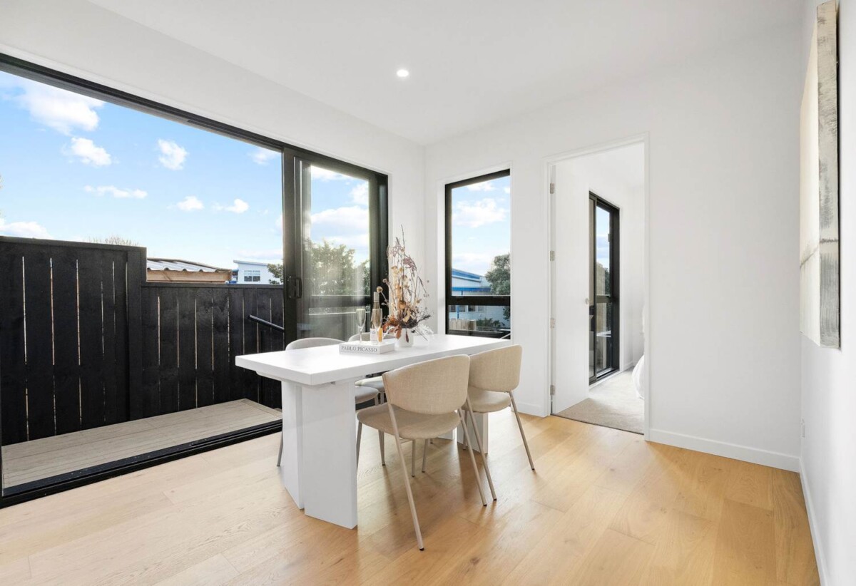 Next to Mairangi Bay School, brandnew freehold standalone sea-views 4 beds 3 baths home, close to Mairangi Bay Village, local beaches, supermarket, schools, 10D Agathis Avenue, Mairangi Bay, Auckland