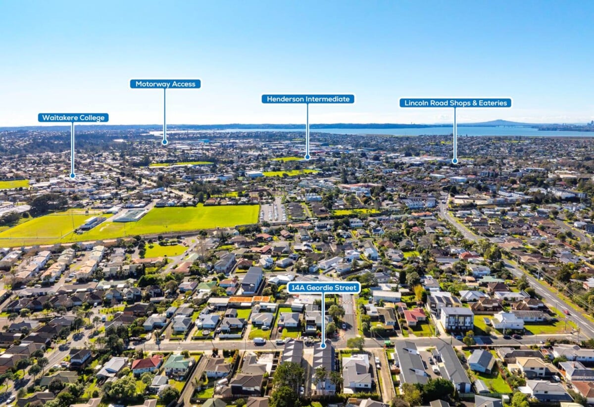Move-in ready, brandnew freehold 2 beds + study room + a ground floor rumpus room with its own bathroom home, total 4 rooms 3.5 baths, 14D Geordie Street, Henderson, Auckland