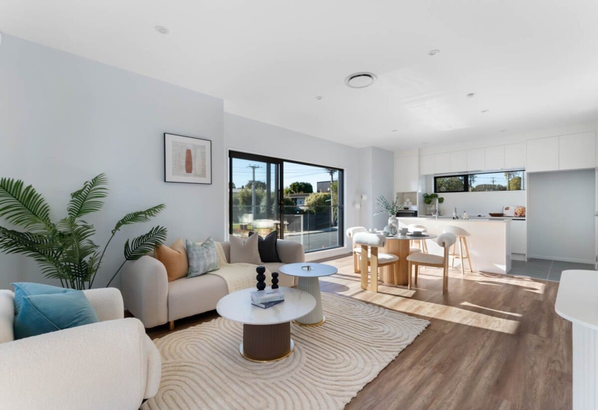 Move-in ready, brandnew freehold 2 beds + study room + a ground floor rumpus room with its own bathroom home, total 4 rooms 3.5 baths, 16E Geordie Street, Henderson, Auckland