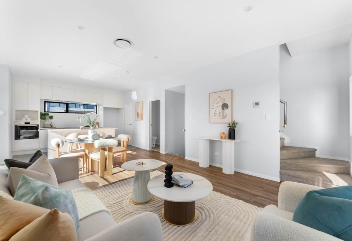 Move-in ready, brandnew freehold 2 beds + study room + a ground floor rumpus room with its own bathroom home, total 4 rooms 3.5 baths, 16E Geordie Street, Henderson, Auckland