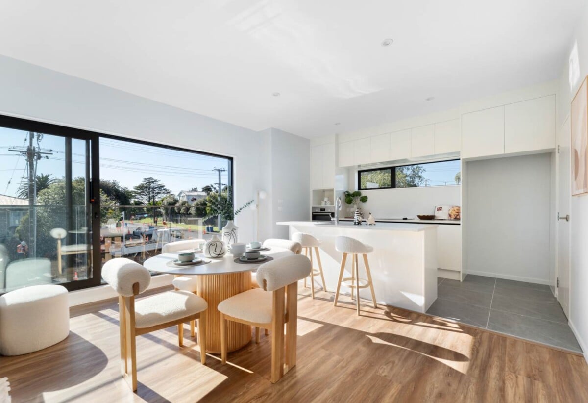 Move-in ready, brandnew freehold 2 beds + study room + a ground floor rumpus room with its own bathroom home, total 4 rooms 3.5 baths, 16D Geordie Street, Henderson, Auckland