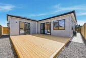 Brick & weatherboard 4 beds house, Fully fenced backyard with large entertaining deck, 26 Putahi Crescent, Papakura, Auckland