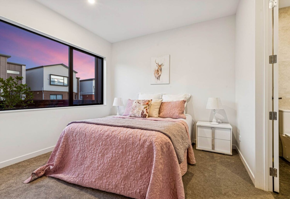 Brandnew 5 beds house, 1 bed 1 bath on ground floor, 9 Artemis Way, Flat Bush, Auckland