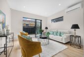 5 year young refreshed 3 beds 2.5 bath house with garage, minutes to schools and Sylvia Park Mall, walks to waterfront, Seaside Park, and Rugby Badminton clubs, 8/224 Princes Street East, Otahuhu, Auckland