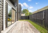 5 year young refreshed 3 beds 2.5 bath house with garage, minutes to schools and Sylvia Park Mall, walks to waterfront, Seaside Park, and Rugby Badminton clubs, 8/224 Princes Street East, Otahuhu, Auckland