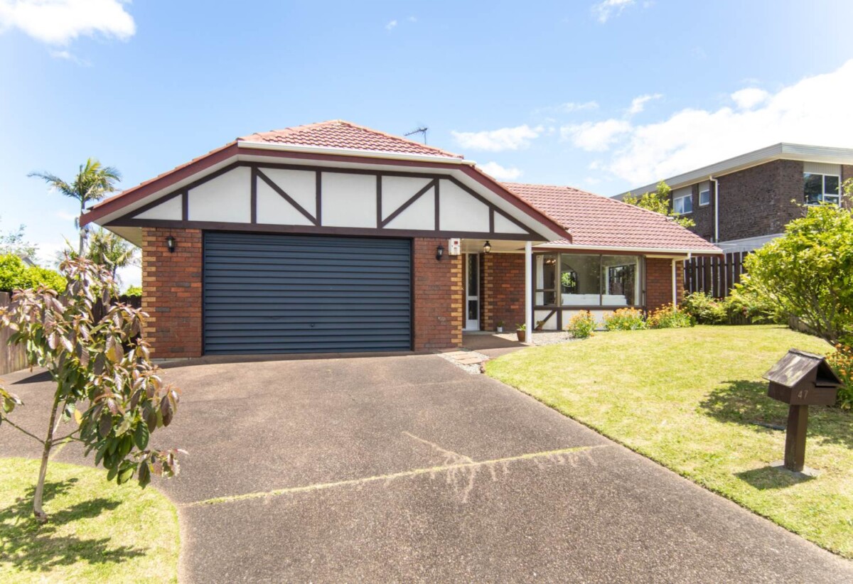Once in 21 years, Macleans school zone, brick 3 beds + study, 2 baths house on 675m² section, walks to Half Moon Bay Marina, live or develop, 47 Pigeon Mountain Road, Half Moon Bay, Auckland