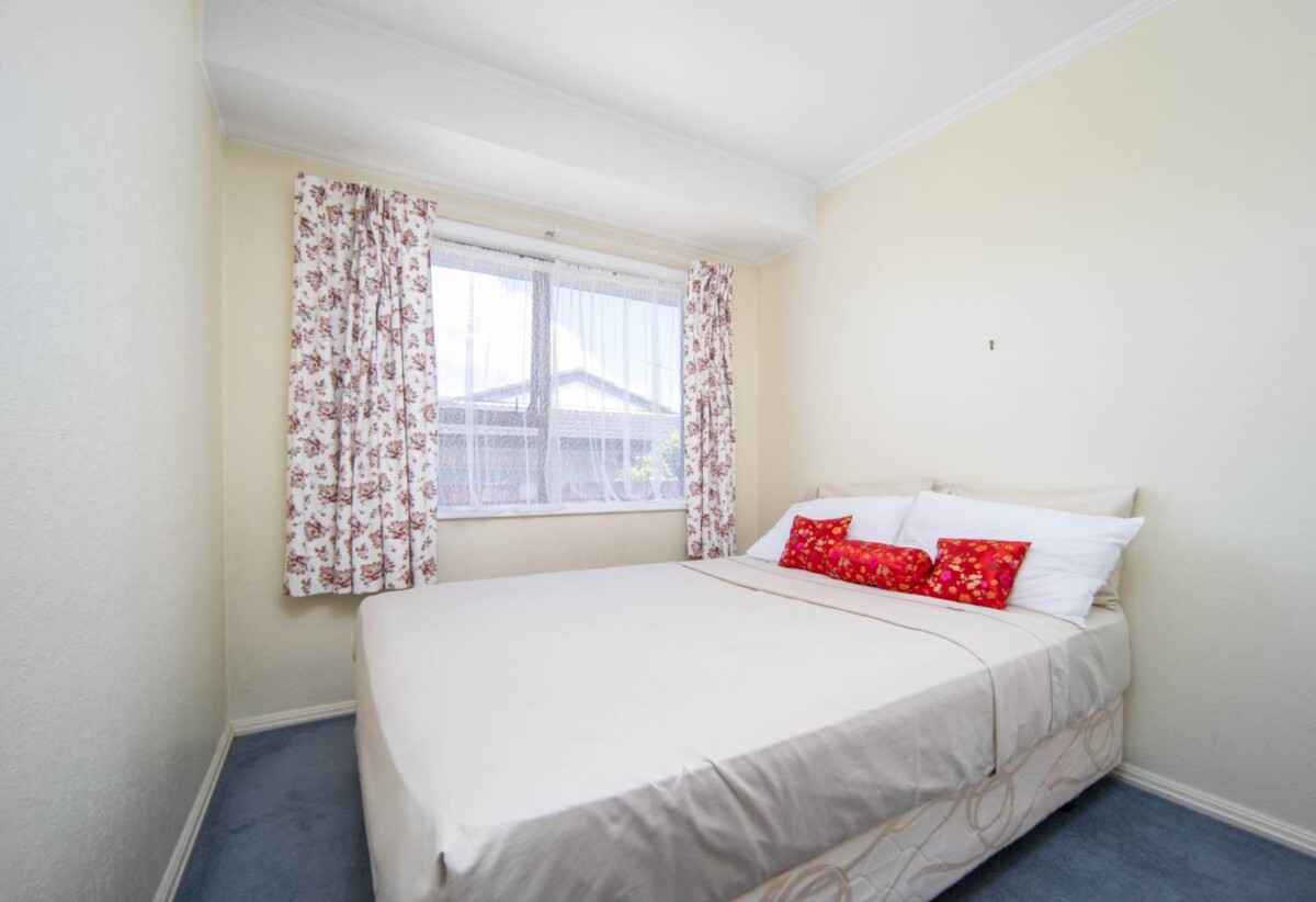 Once in 21 years, Macleans school zone, brick 3 beds + study, 2 baths house on 675m² section, walks to Half Moon Bay Marina, live or develop, 47 Pigeon Mountain Road, Half Moon Bay, Auckland