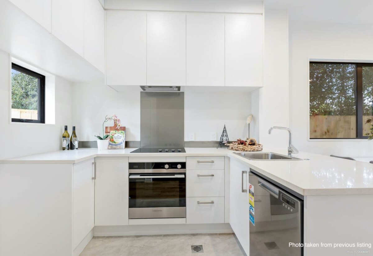 Balance of Master Builder Warranty, Freehold 2 beds home, No body corporate fees, close to local shops, Henderson town centre, 11/54 Swanson Road, Henderson, Auckland