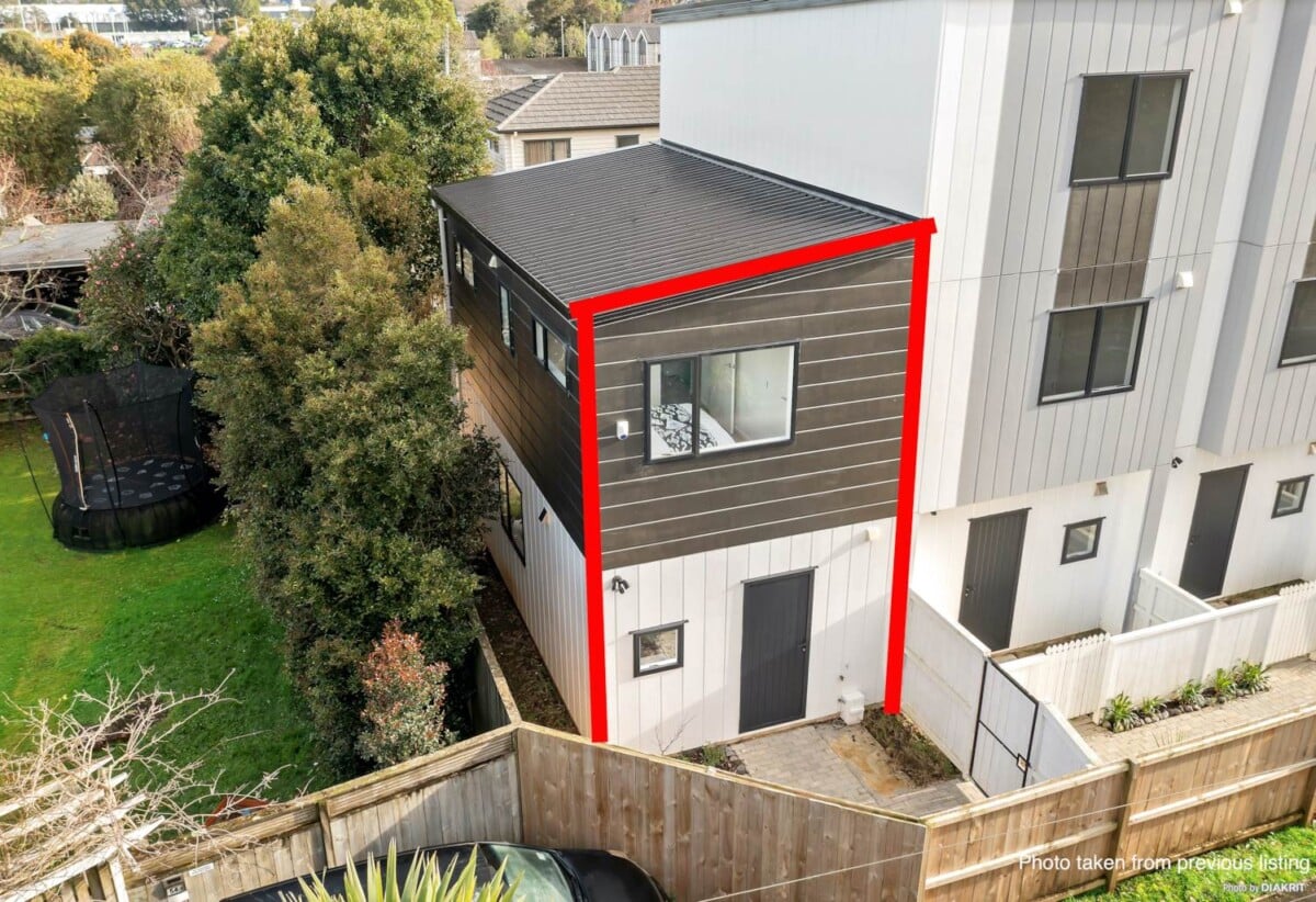 Balance of Master Builder Warranty, Freehold 2 beds home, No body corporate fees, close to local shops, Henderson town centre, 11/54 Swanson Road, Henderson, Auckland
