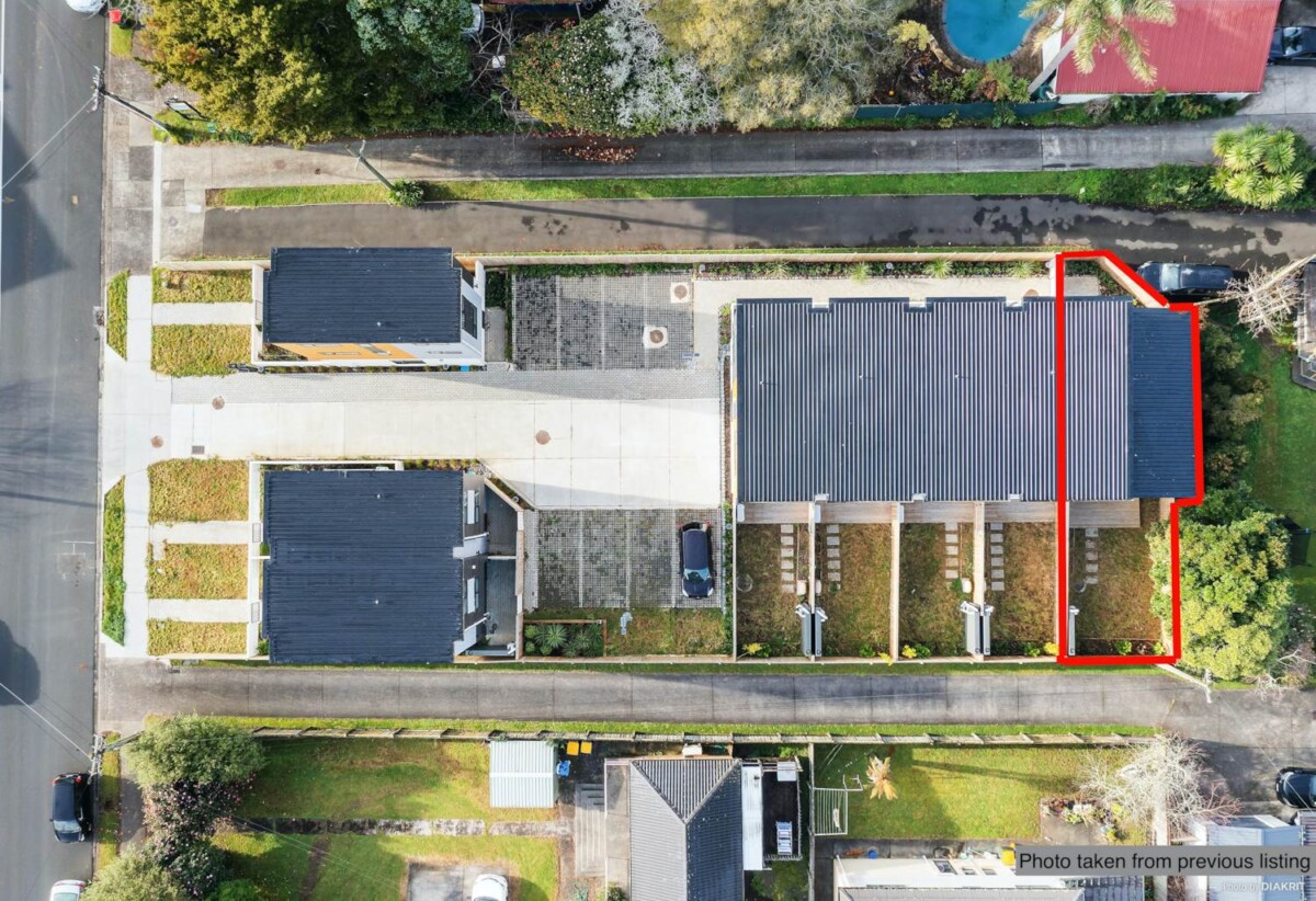 Balance of Master Builder Warranty, Freehold 2 beds home, No body corporate fees, close to local shops, Henderson town centre, 11/54 Swanson Road, Henderson, Auckland