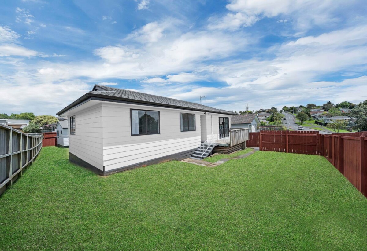 Home & income, 3 beds + 2 beds houses on 607m² section, 148 & 148A Solar Road, Glen Eden, Auckland