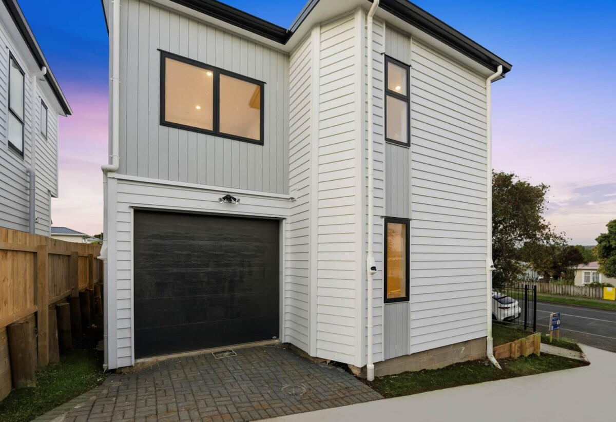 10-year building warranty, move-in ready, brandnew 4 beds house, 2 En-suites, 1 En-suite ground floor, 30A Christmas Road, Manurewa, Auckland