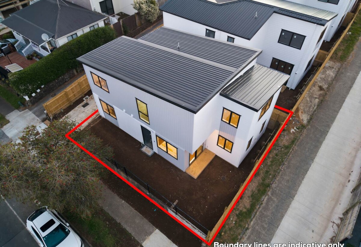 10-year building warranty, move-in ready, brandnew 4 beds house, 2 En-suites, 1 En-suite ground floor, 30A Christmas Road, Manurewa, Auckland