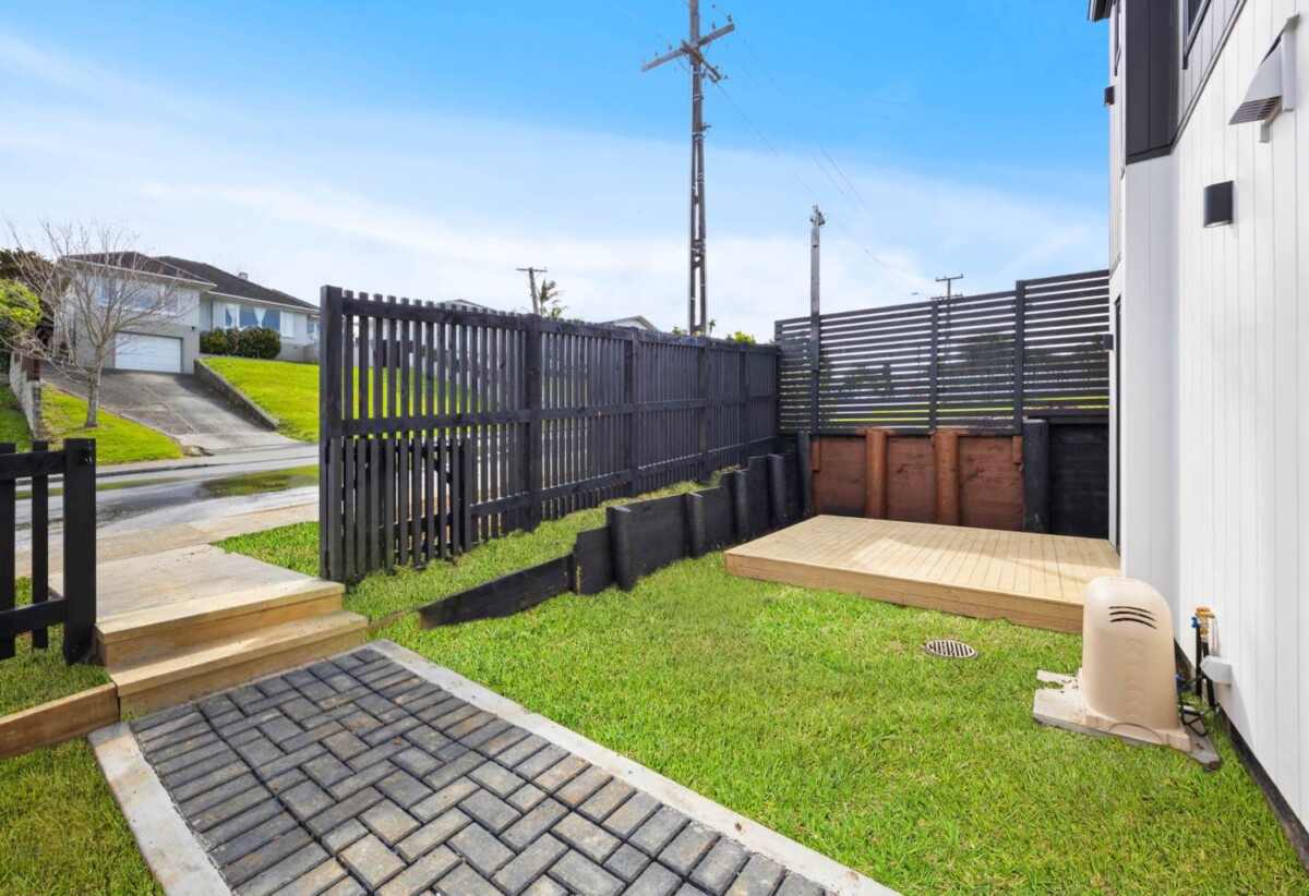 Brandnew atandalone 3 beds home, with Ground-floor master suite and 1 Study / Home Office (with window and wardrobe), Lot 1/41 Angelo Avenue, Howick, Auckland