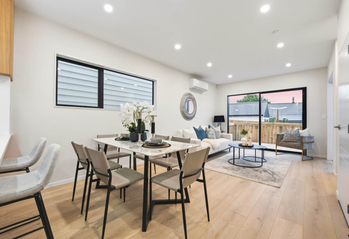 Brandnew freehold 3 beds + large study 2.5 baths home with garage, 0.3 km to Howick Intermediate, 0.6 km to Howick Primary School, 1.5 km to Pakuranga College, Lot 2, 8 Bradbury Road, Highland Park, Auckland