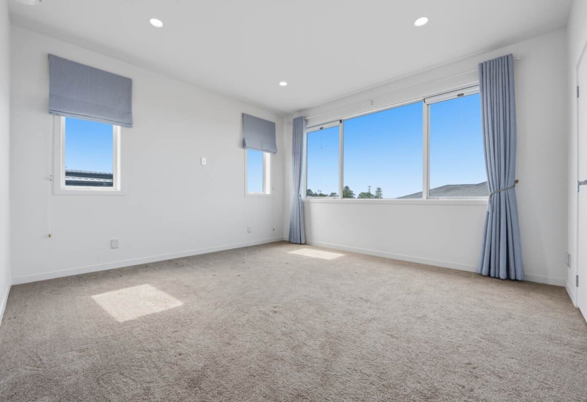 278m² home showcases, sea views, 4 beds 4.5 baths house on 450m2 section, 23 Brickworks Bay Road, Hobsonville, Auckland