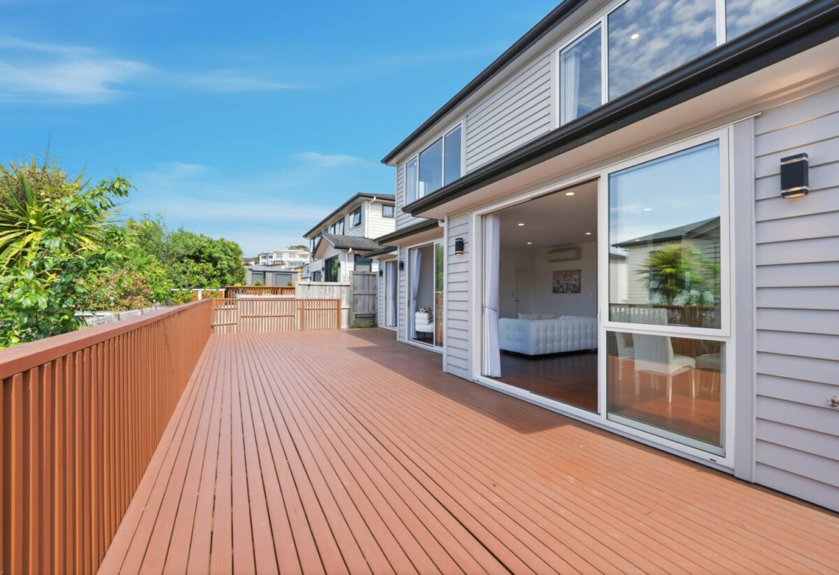 278m² home showcases, sea views, 4 beds 4.5 baths house on 450m2 section, 23 Brickworks Bay Road, Hobsonville, Auckland