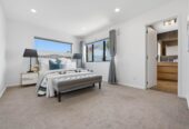 Mt Albert Grammar school zone, 4 beds house, close to St Lukes shopping centre, 44A Tasman Avenue, Mt Albert, Auckland