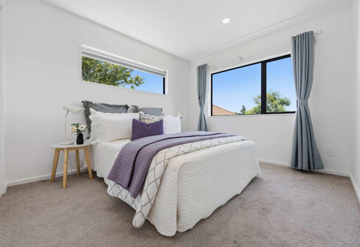 Mt Albert Grammar school zone, 4 beds house, close to St Lukes shopping centre, 44A Tasman Avenue, Mt Albert, Auckland