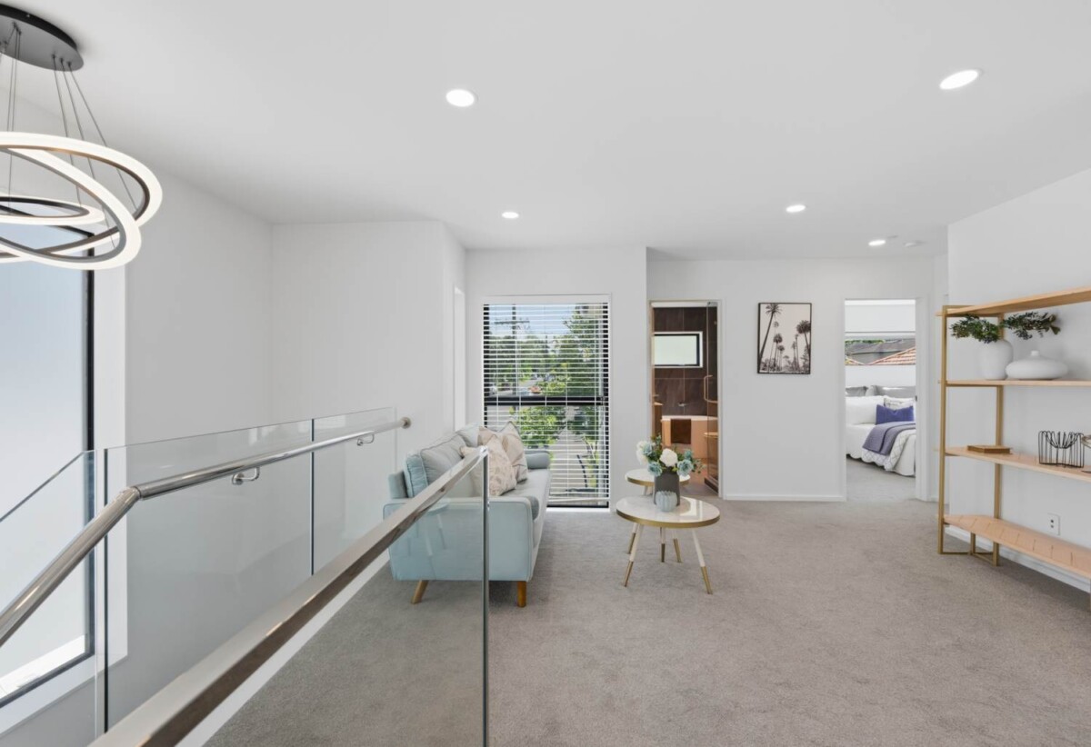 Mt Albert Grammar school zone, 4 beds house, close to St Lukes shopping centre, 44A Tasman Avenue, Mt Albert, Auckland